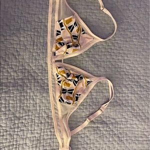 Wireless bra